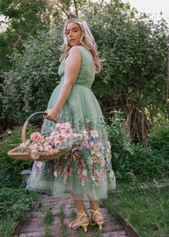 JessaKae Bouquet Dress* Midi Dresses