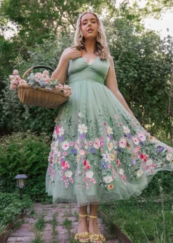 JessaKae Bouquet Dress* Midi Dresses